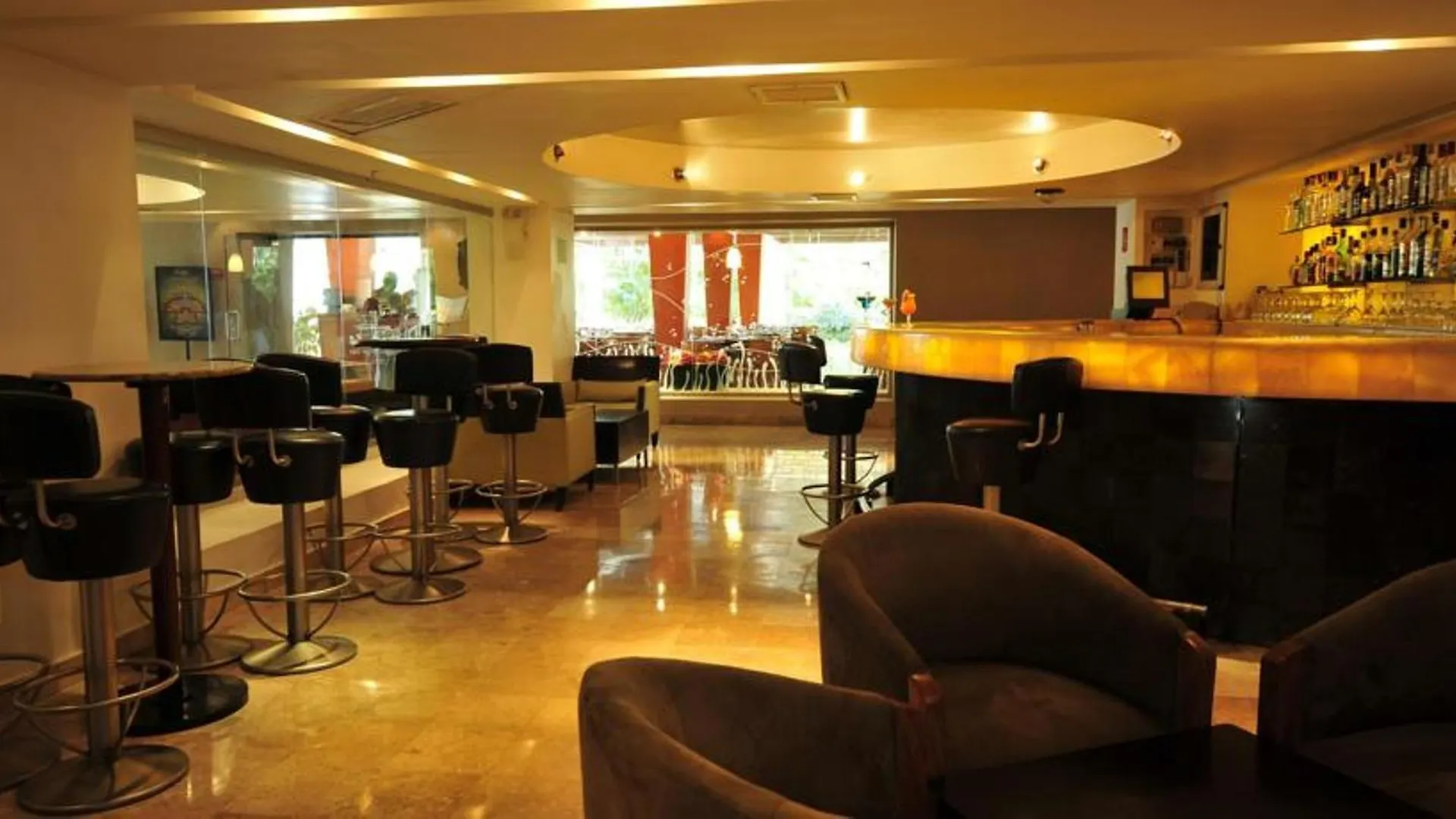 Hotel Ocean Breeze Mazatlán